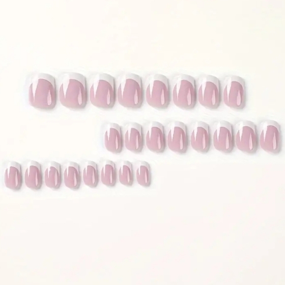 24 Pieces Fake Press On Nails - Picture 2 of 8